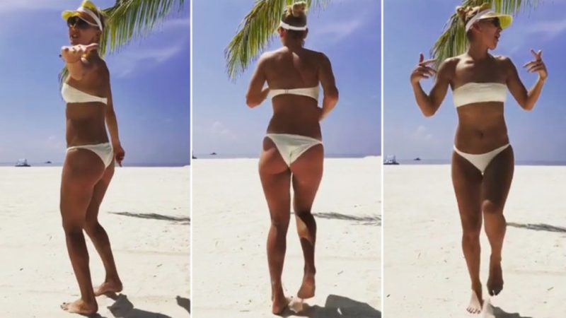 Russia's Elena Vesnina flaunting her body at the beach