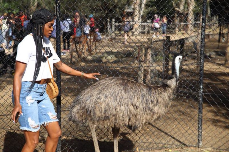 Elaine Thompson visits the zoo in Australia