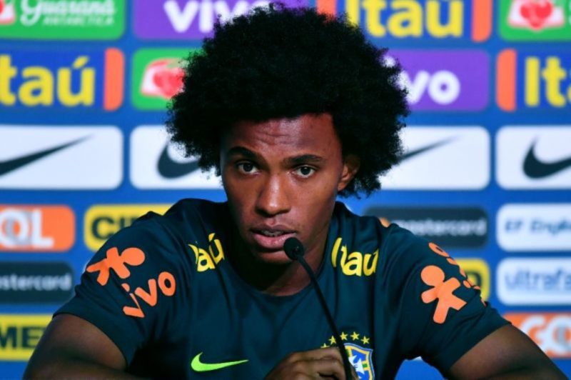 Willian speaking to the press